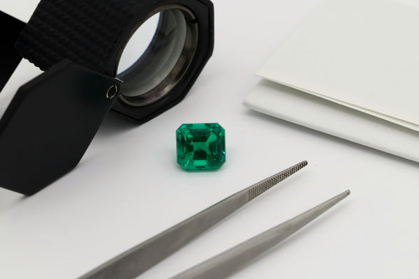 Quanto costa uno smeraldo (e da cosa dipende davvero il prezzo)