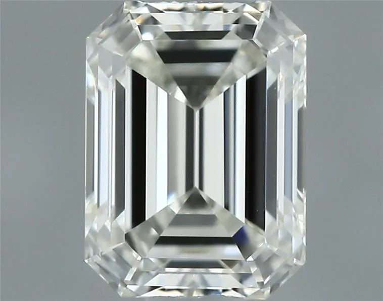 0.30ct Emerald Natural Diamond (Colour J, Clarity VVS2, GIA Certified)