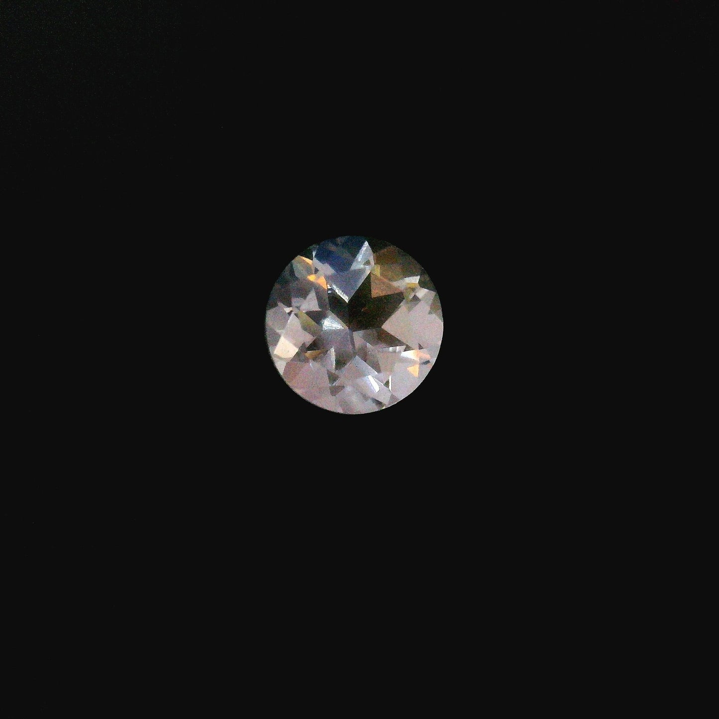 0.81ct Round Natural Moonstone (Colour White, Clarity Eye Clean, Cut Faceted)