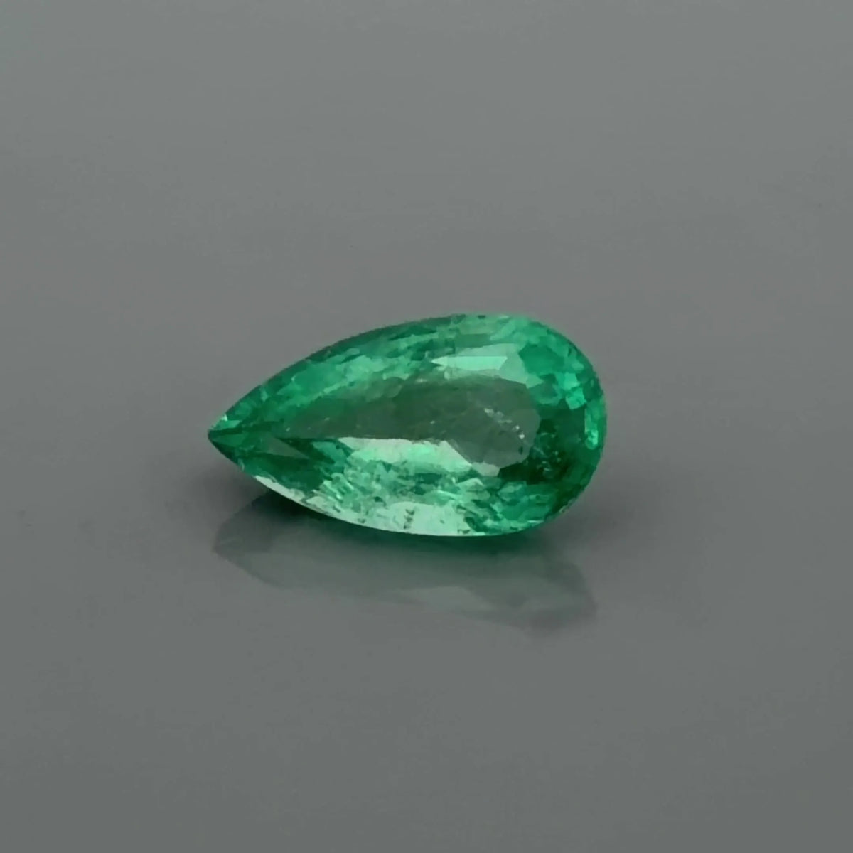 1.91ct Pear Natural Emerald (Colour Green, Clarity Slightly Included, Cut Faceted)