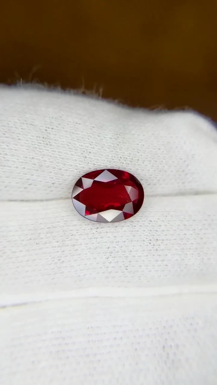 2.01ct Oval Natural Ruby (Colour Red, Clarity Eye Clean, Cut Faceted)