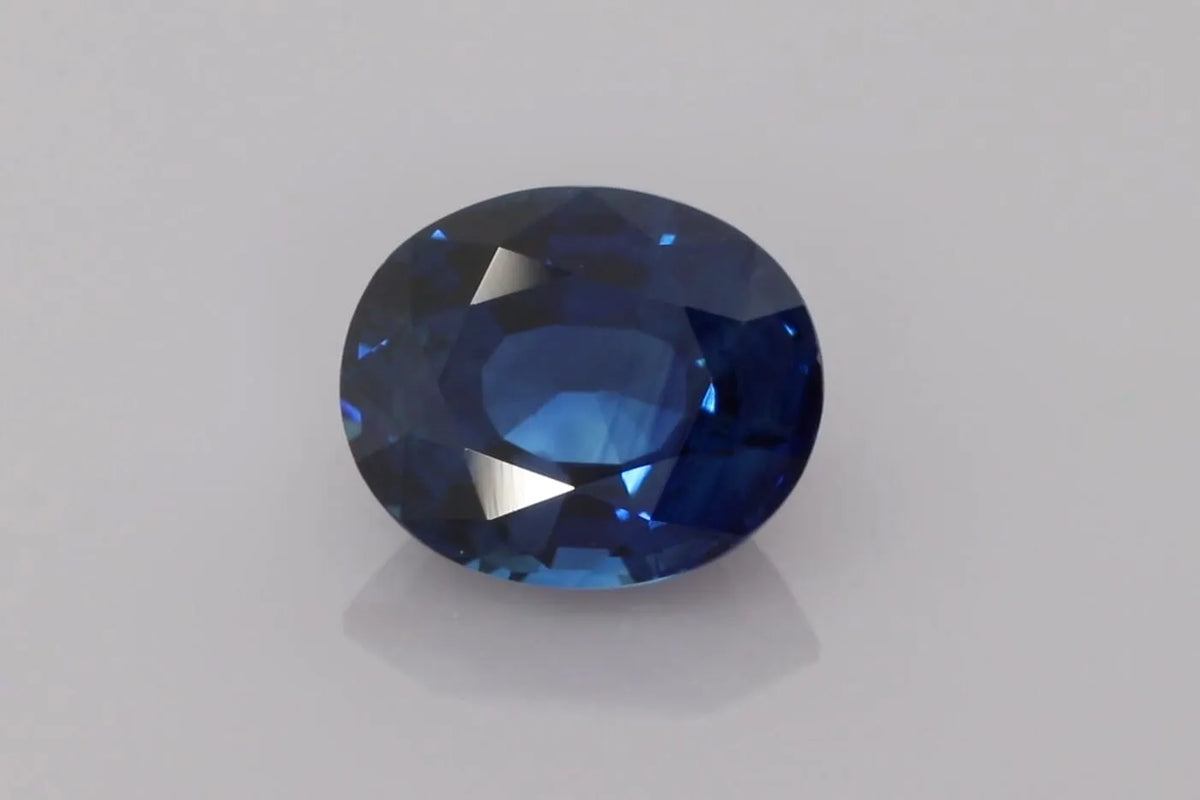 5.29ct Oval Natural Sapphire (Colour Blue, Clarity Slightly Included, Cut Faceted)