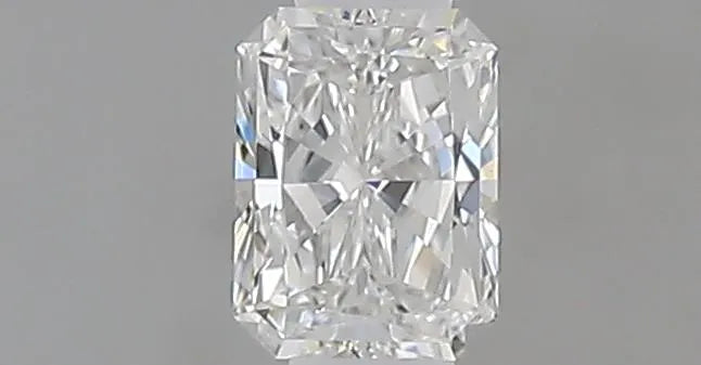 0.23ct Radiant Natural Diamond (Colour E, Clarity VVS1, GIA Certified)