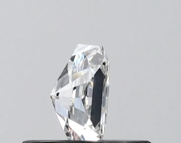 0.33ct Radiant Lab Grown Diamond (Colour D, Clarity VVS2, IGI Certified)