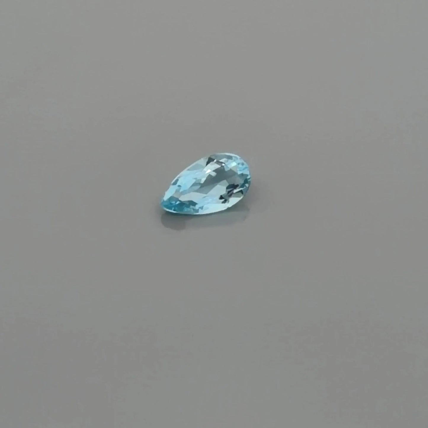 0.64ct Pear Natural Aquamarine (Colour Blue, Clarity Eye Clean, Cut Faceted)
