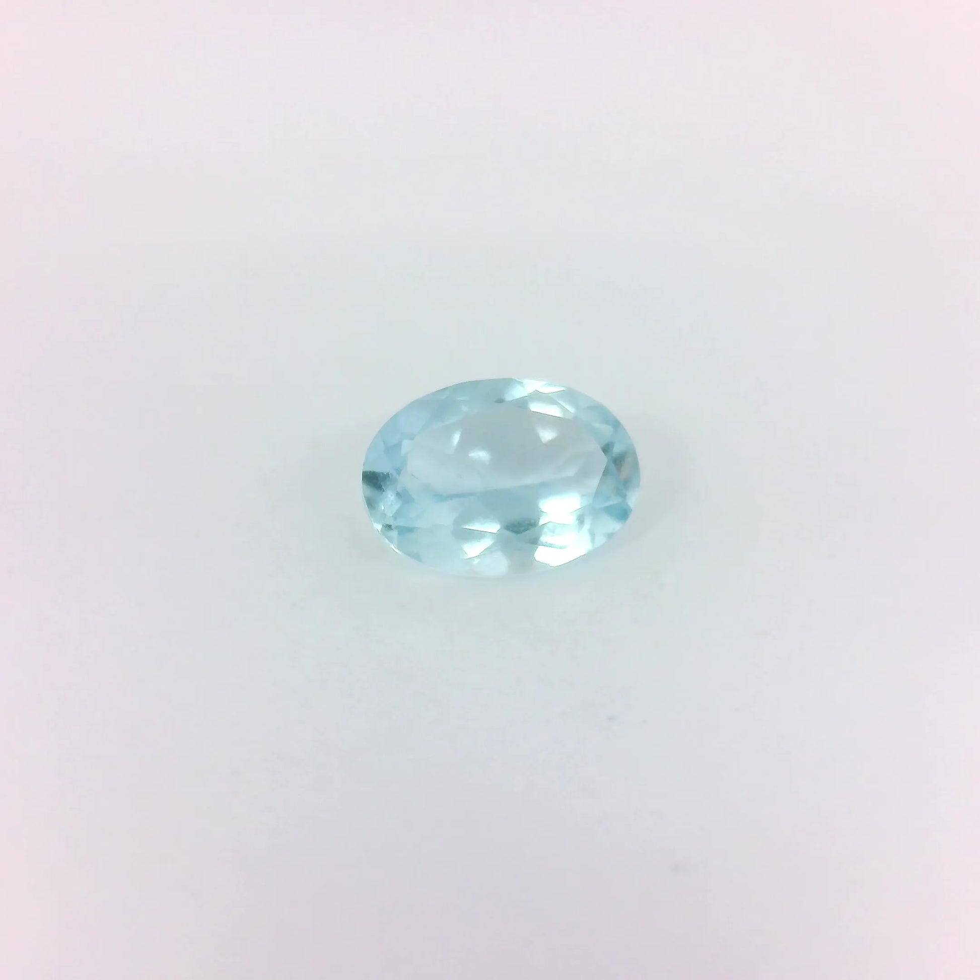 0.65ct Oval Natural Aquamarine (Colour Blue, Clarity Eye Clean, Cut Faceted)