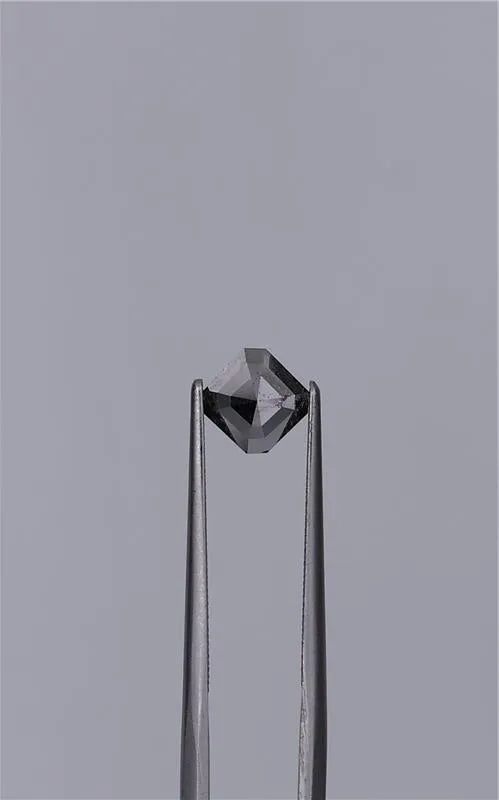 0.67ct Square emerald Natural Diamond (Colour Fancy Black, Clarity VVS2, Cut EX, GIA Certified)