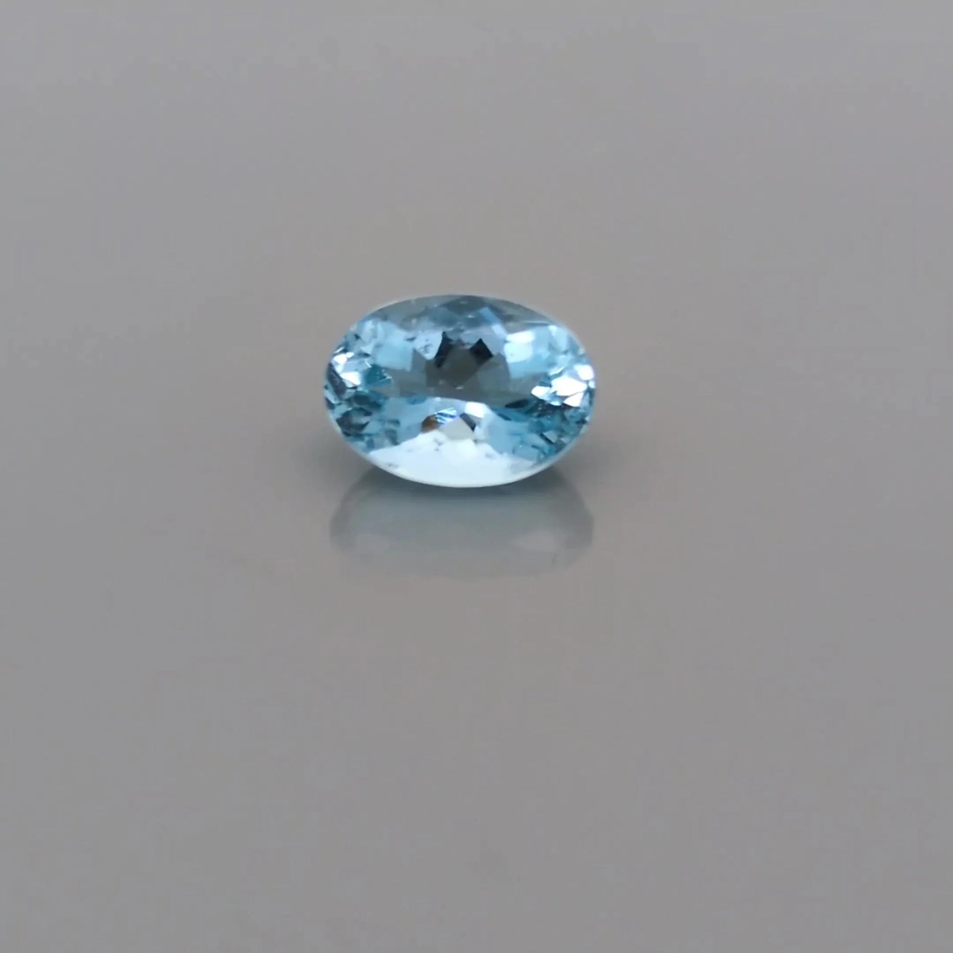 0.84ct Oval Natural Aquamarine (Colour Blue, Clarity Slightly Included, Cut Faceted)