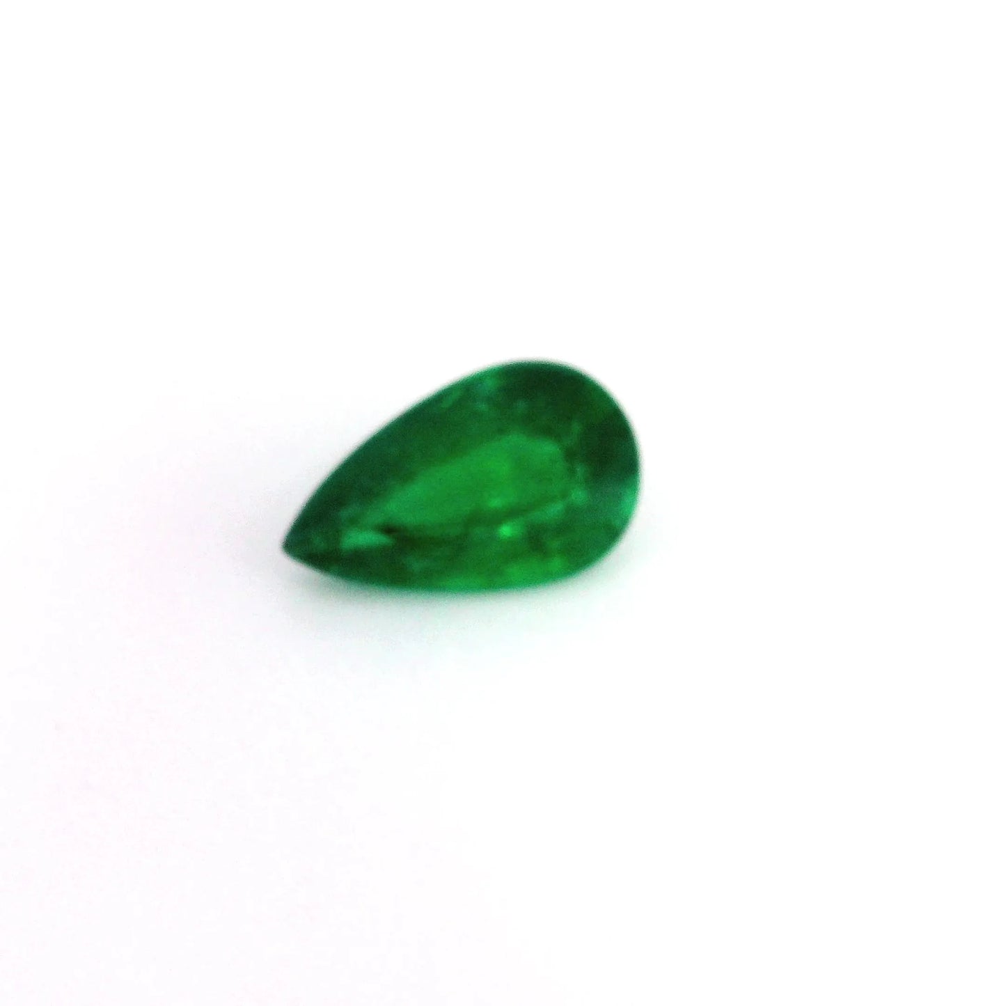 0.95ct Pear Natural Emerald (Colour Green, Clarity Slightly Included, Cut Faceted)