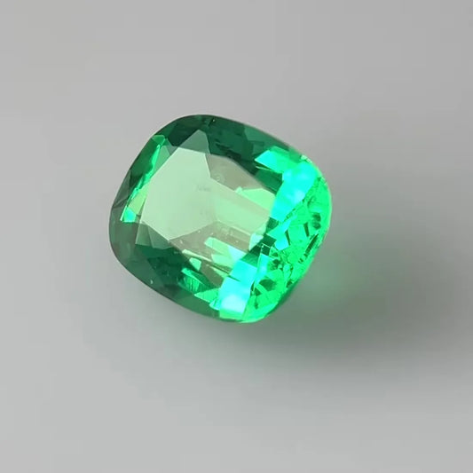 2.58ct Cushion Natural Emerald (Colour Green, Clarity Slightly Included, Cut Faceted)