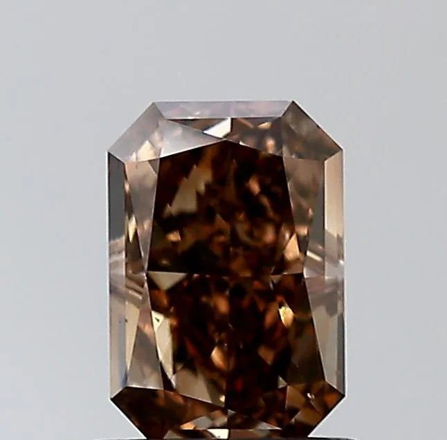 1.00ct Radiant Natural Diamond (Clarity VS2, GIA Certified)