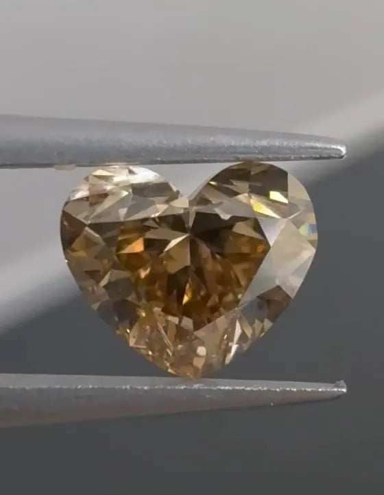 1.04ct Heart Natural Diamond (Colour Fancy, Clarity VVS1, GIA Certified)