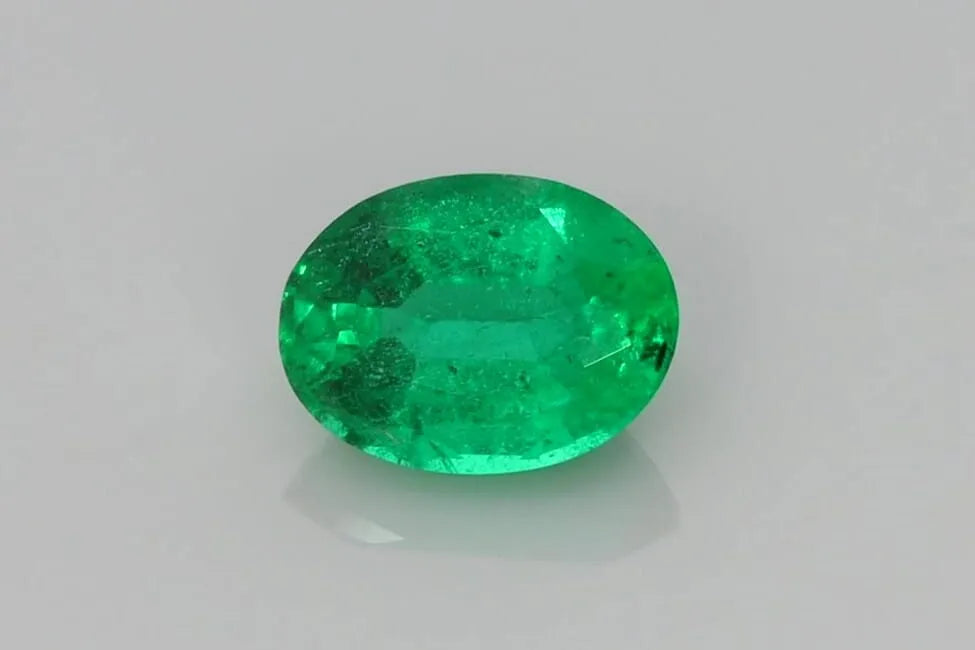 1.27ct Oval Natural Emerald (Colour Green, Clarity Slightly Included, Cut Faceted)