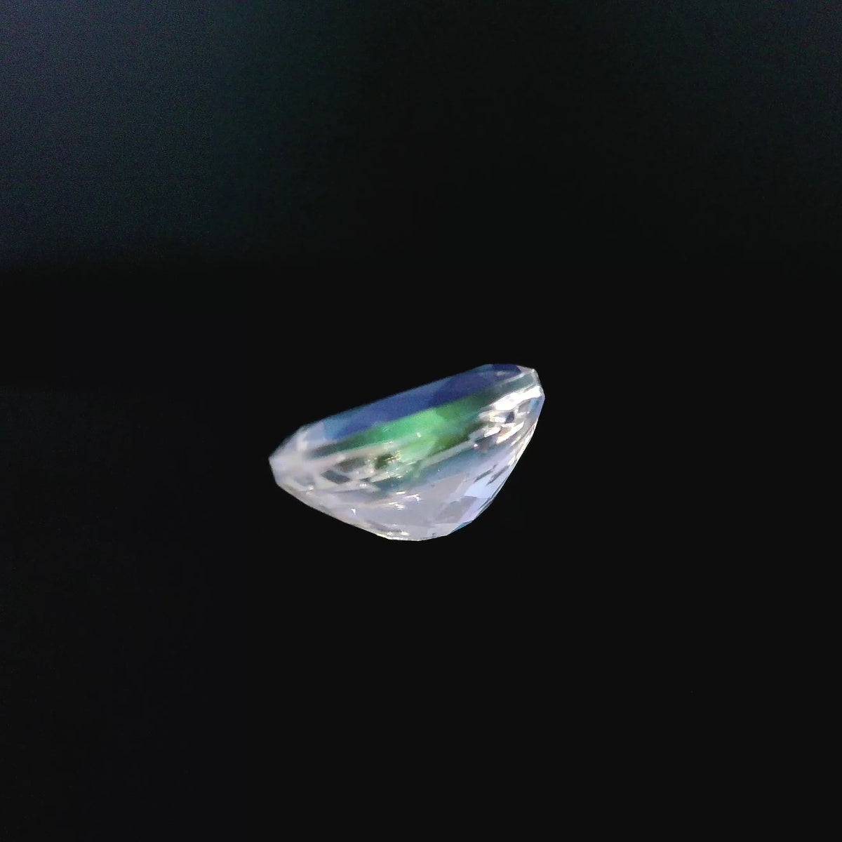 1.43ct Oval Natural Moonstone (Colour White, Clarity Eye Clean, Cut Faceted)