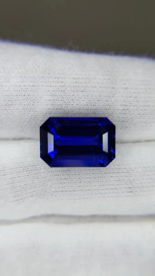 10.47ct Emerald Natural Sapphire (Colour Blue, Clarity Eye Clean, Cut Faceted)