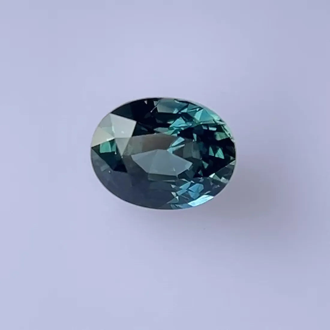 1.57ct Oval Natural Sapphire (Colour Multicolor, Clarity Eye Clean, Cut Faceted)
