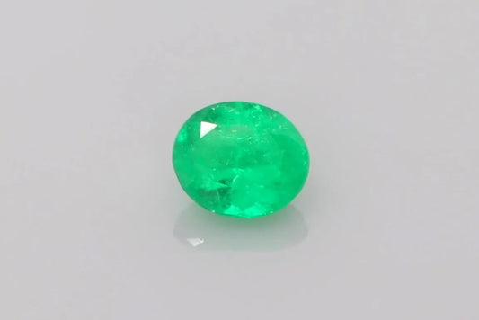 1.67ct Oval Natural Emerald (Colour Green, Clarity Slightly Included, Cut Faceted)