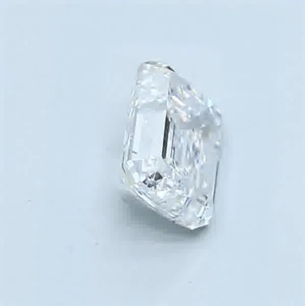 0.90ct Emerald Natural Diamond (Colour D, Clarity VVS2, GIA Certified)