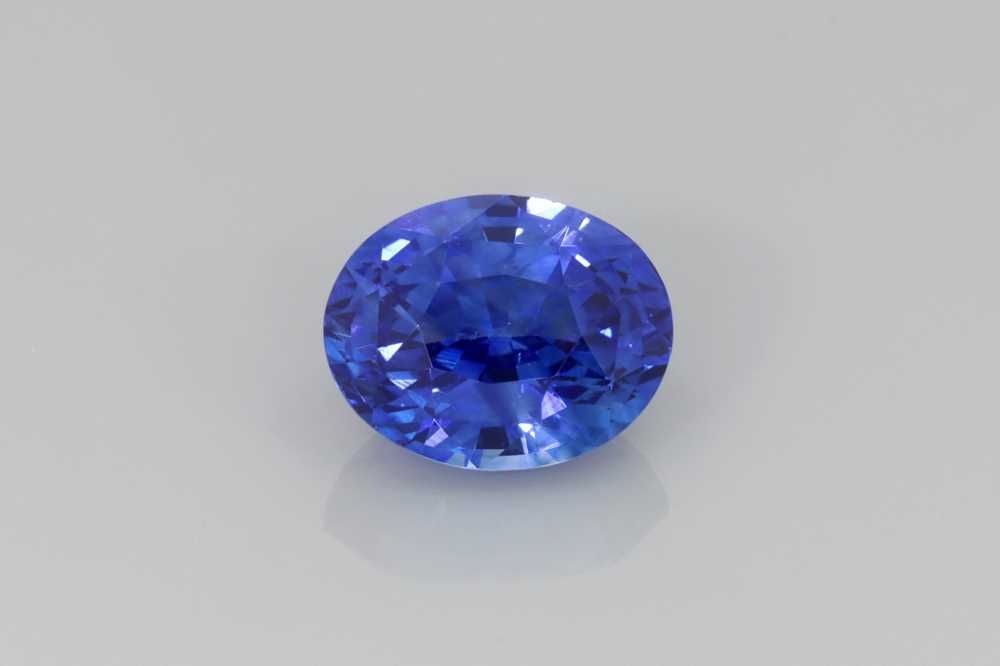 2.02ct Oval Natural Sapphire (Colour Blue, Clarity Eye Clean, Cut Faceted)