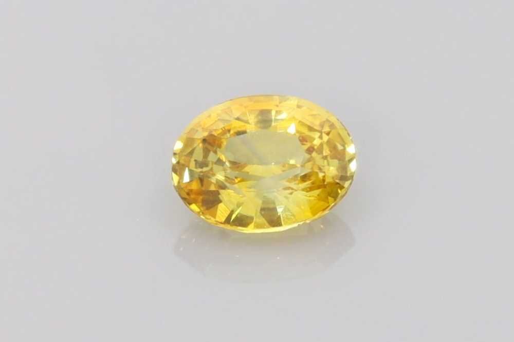 2.02ct Oval Natural Sapphire (Colour Yellow, Clarity Eye Clean, Cut Faceted)