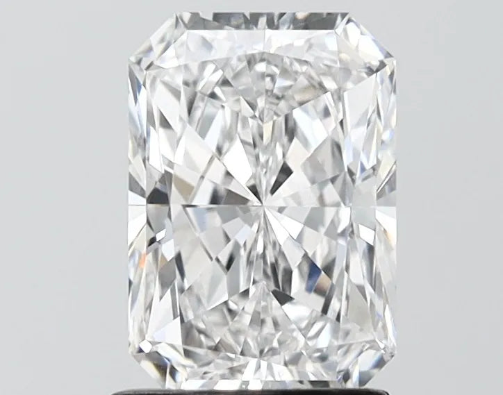 1.53ct Radiant Lab Grown Diamond (Colour D, Clarity VVS2, IGI Certified)