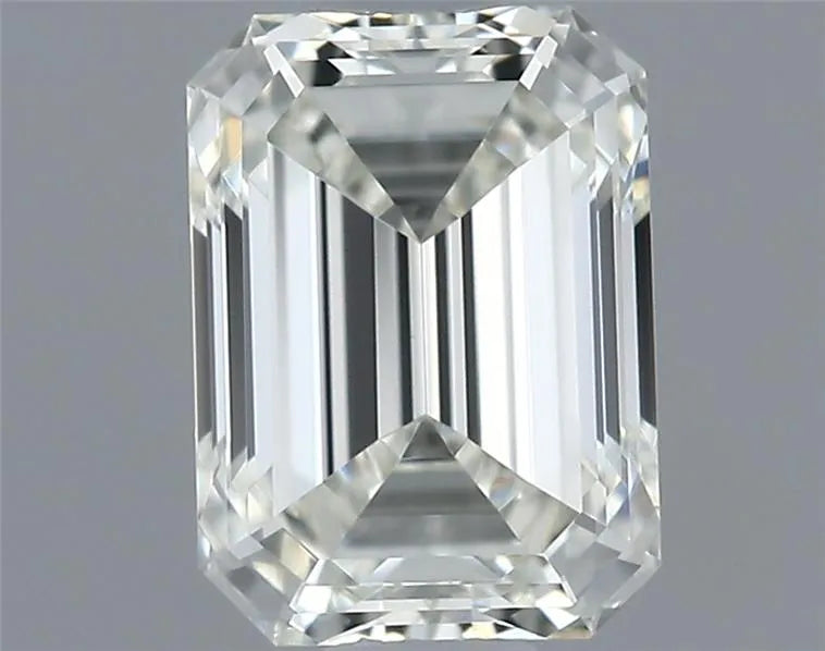 0.30ct Emerald Natural Diamond (Colour J, Clarity VVS2, GIA Certified)