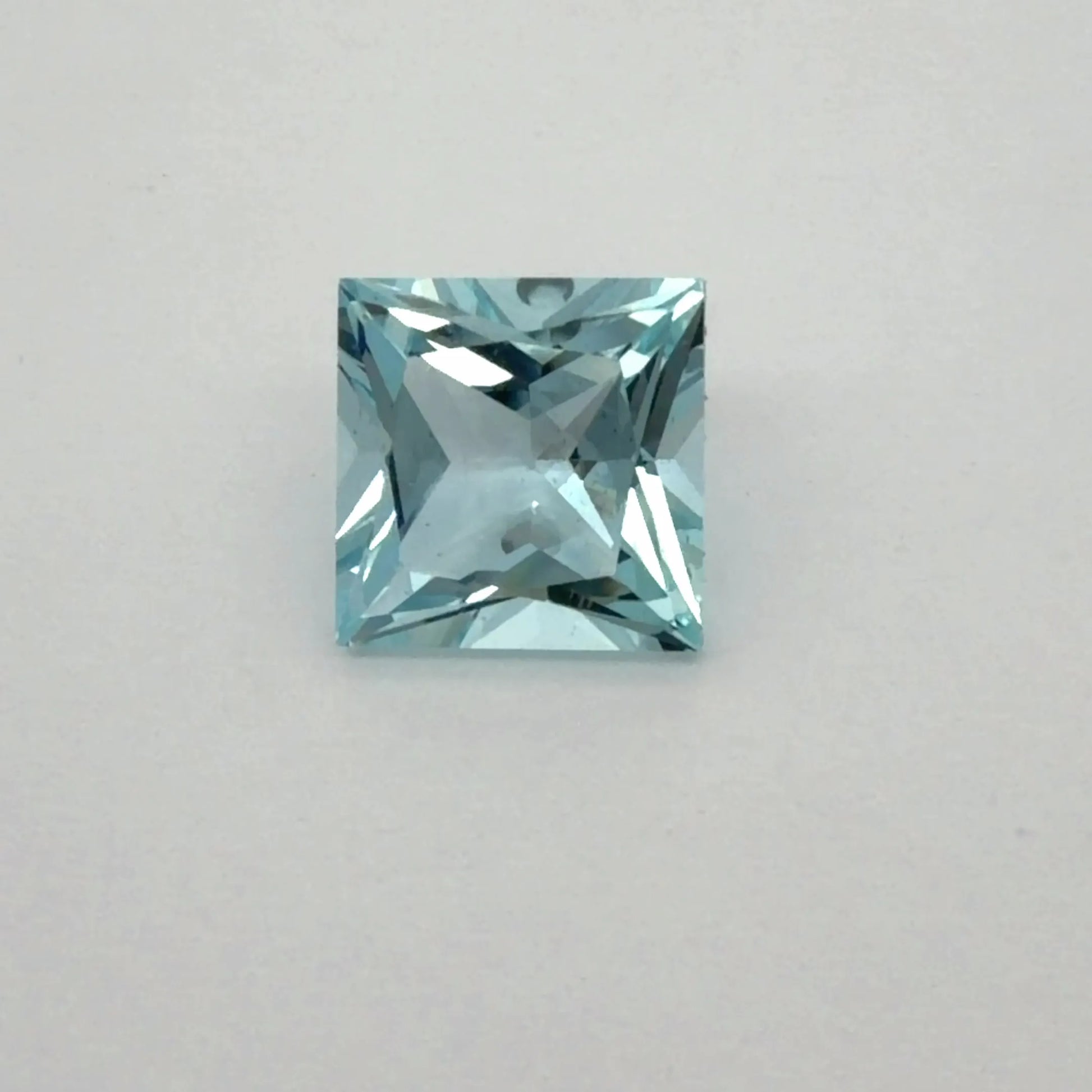4.43ct Square Natural Aquamarine (Colour Blue, Clarity Eye Clean, Cut Faceted)