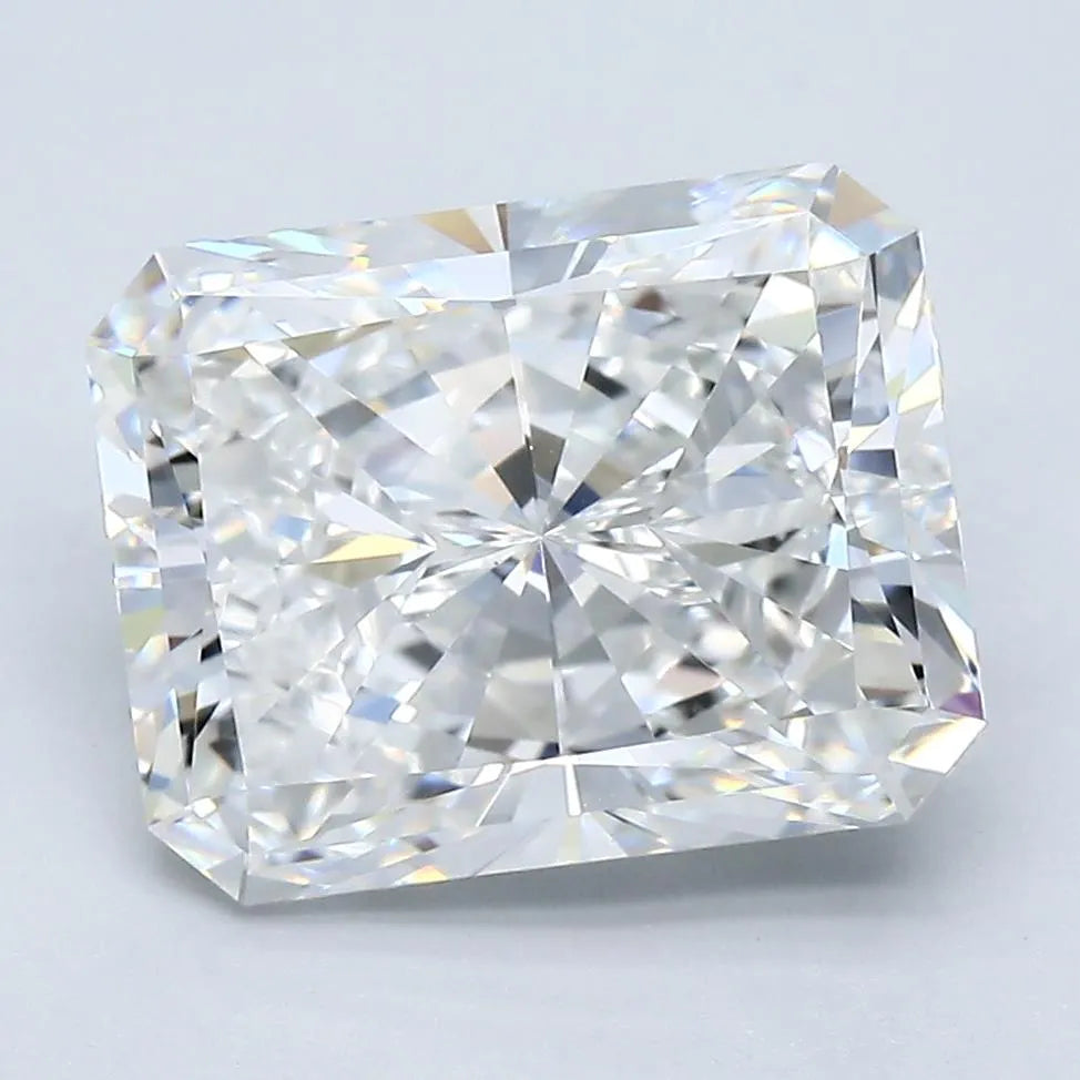 4.51ct Radiant Natural Diamond (Colour E, Clarity VS1, GIA Certified)