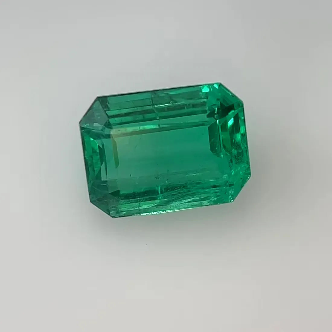 5.73ct Emerald Natural Emerald (Colour Green, Clarity Slightly Included, Cut Faceted)