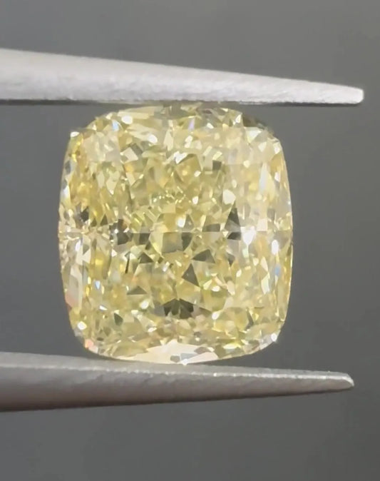 1.75ct Cushion brilliant Natural Diamond (Colour Fancy Light Brownish Yellow, Clarity VS2, GIA Certified)