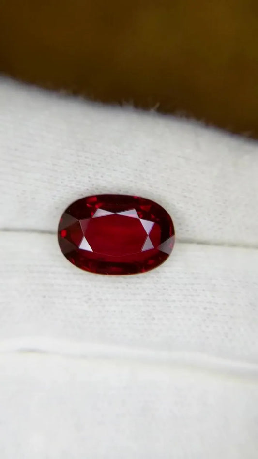 7.10ct Oval Natural Ruby (Colour Red, Clarity Eye Clean, Cut Faceted)